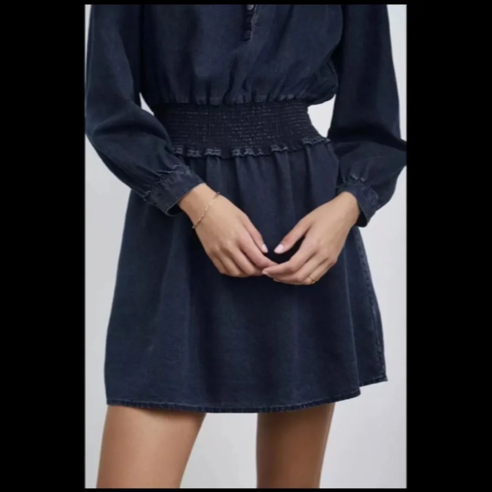 NWOT Rails Shawna Smocked Chambray Dark Vintage Wash Denim Mini Dress Size S